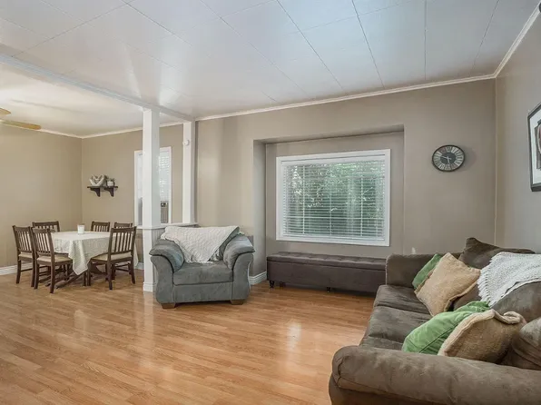 2615 Parkview Ave, Kalamazoo, MI 49008