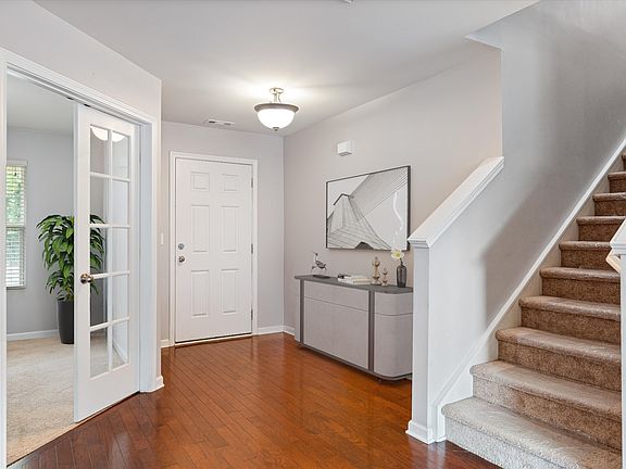 4th image of 1504 Rockwood Ln