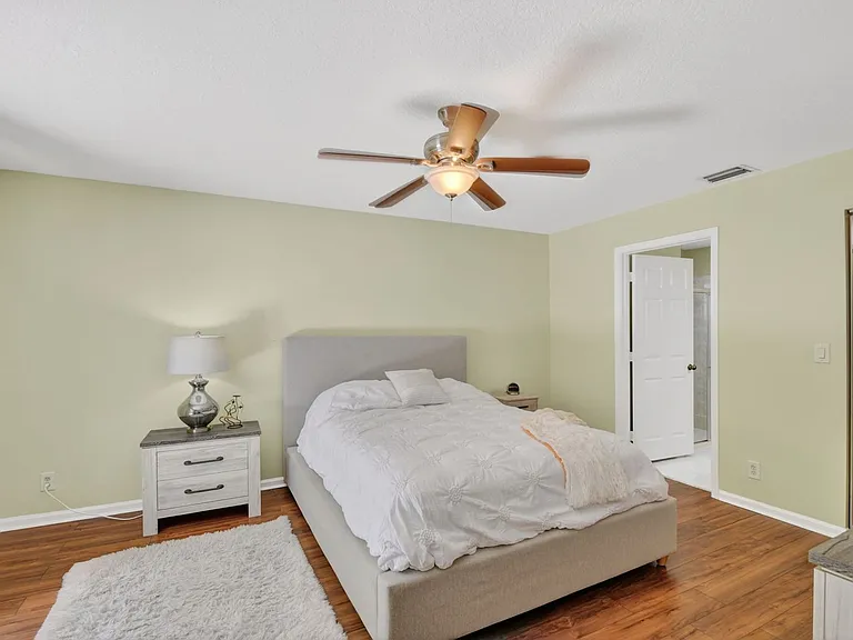 1080 Salmon Isle — Photo 23