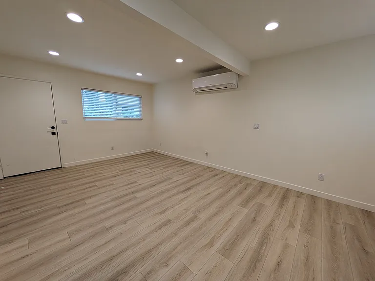 200 E Phillips St #202 — Photo 6