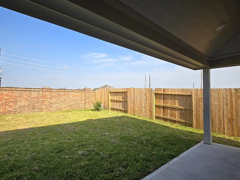 3008 Pintail Green Dr — Photo 16