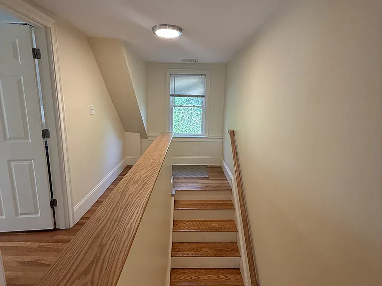 30 Willow St — Photo 7