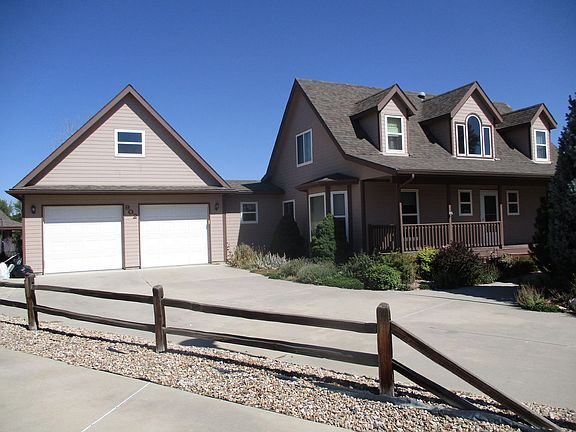 3rd image of 902 Vista Ct