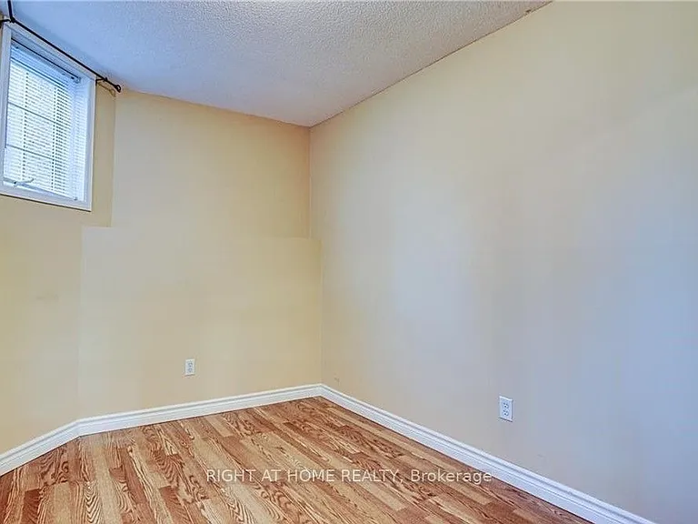 47 Jackson Ct W — Photo 9