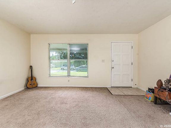 4th image of 5007 NW 29th St