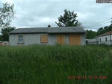 2nd image of 660 Phillips Dr SW