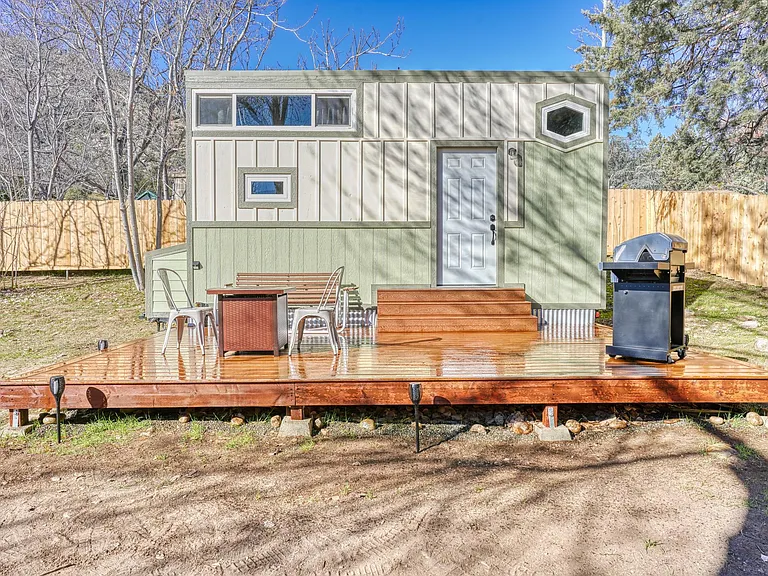 10.5 Jeralken Rd — Photo 4