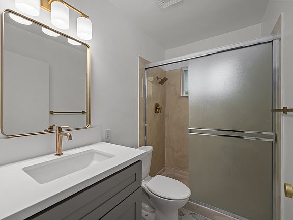 5th image of 4021 Lamont St APT 5