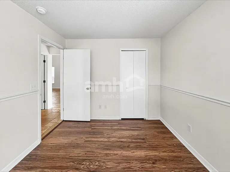 732 McLean Ct — Photo 15