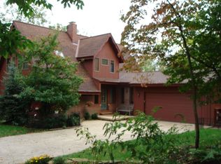 8468 Barbara Dr, Mentor, OH 44060