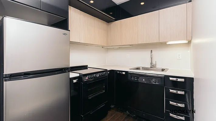 Rented by Nooklyn NYC LLC | media 49