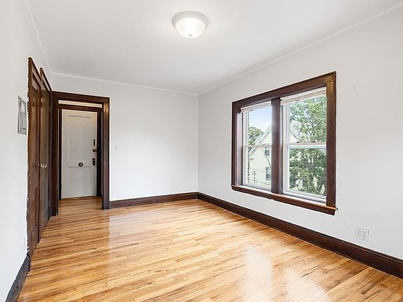 2nd image of 5 Haskell St APT 31