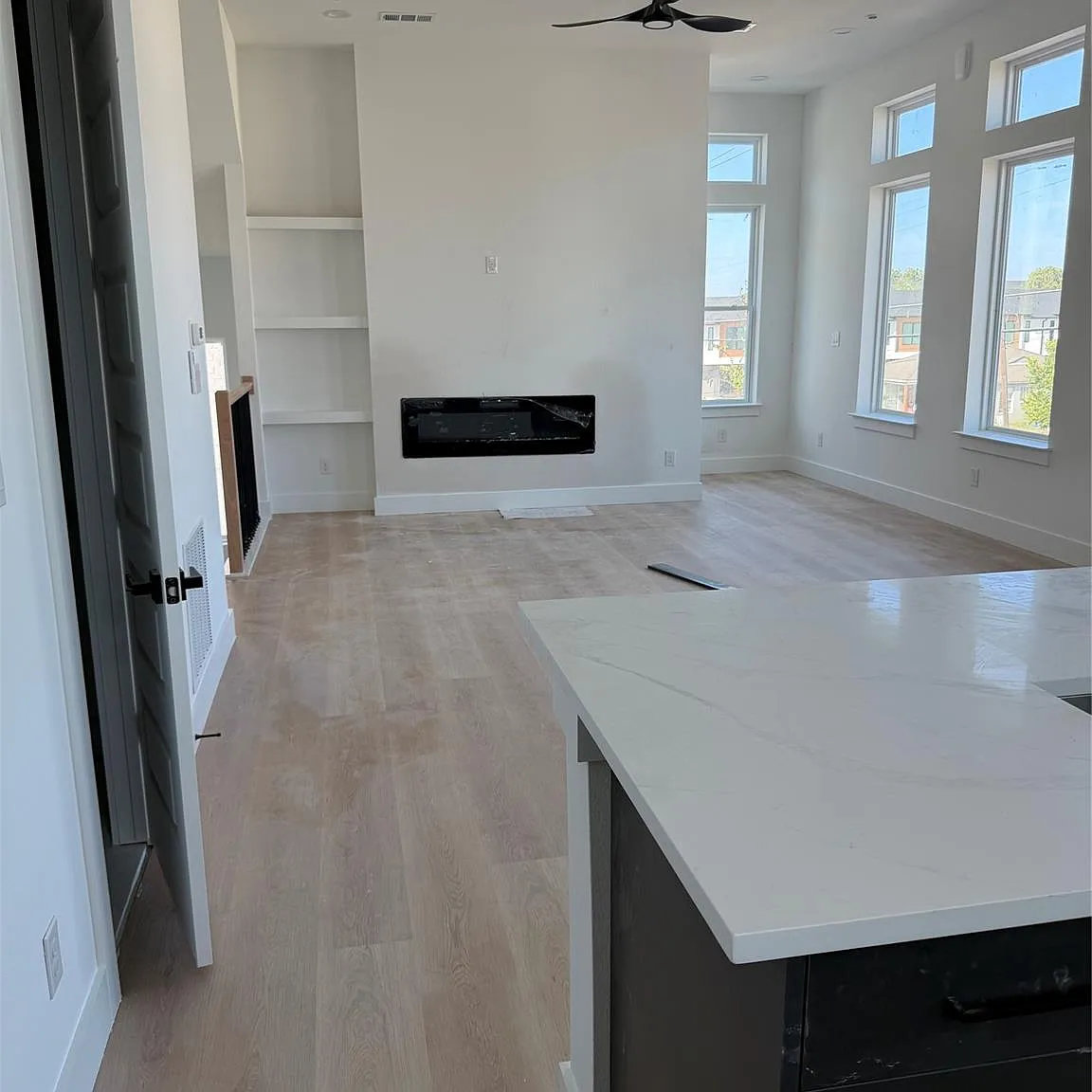 2 bed, 2.5 bath, 1526 sqft, $3,200 — Photo 4