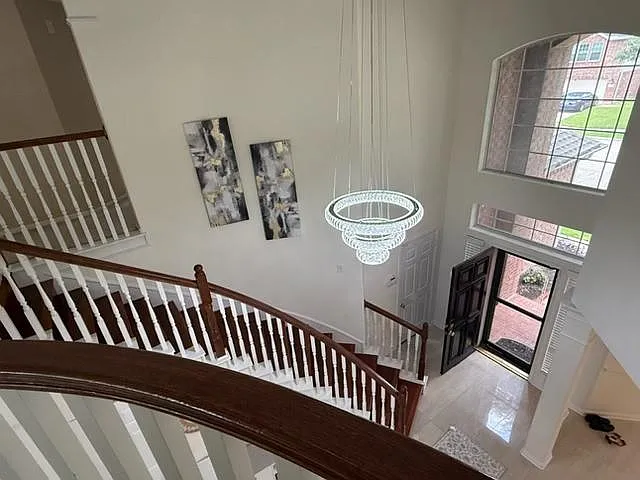4 bed, 3.5 bath, 2863 sqft, $2,800 — Photo 4
