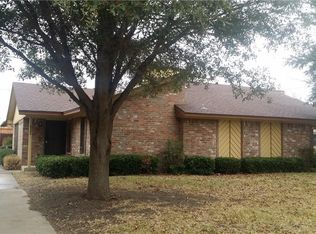 6905 Sierra Dr, North Richland Hills, TX 76180