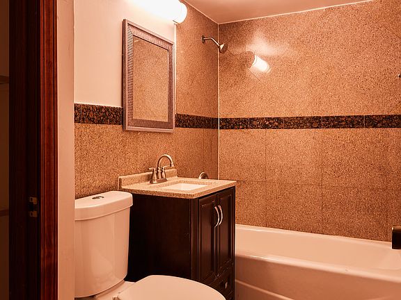 3rd image of 308-318 N Larkin Ave #308A5
