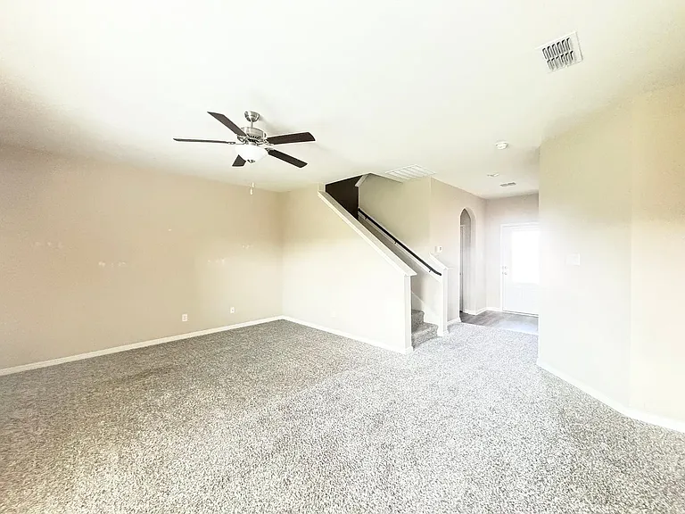 3237 Bowen St — Photo 9