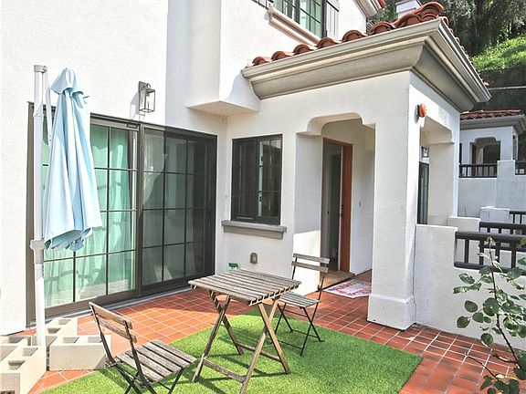 3rd image of 191 Monterey Rd