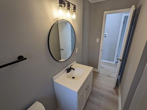 2nd image of 1630 Elmer St #1630