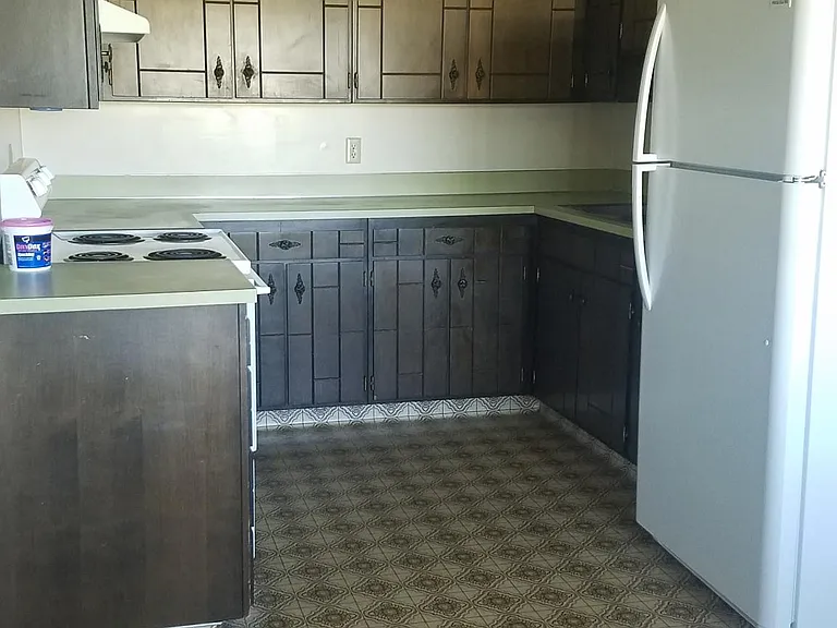 1855 W 2700 S — Photo 3