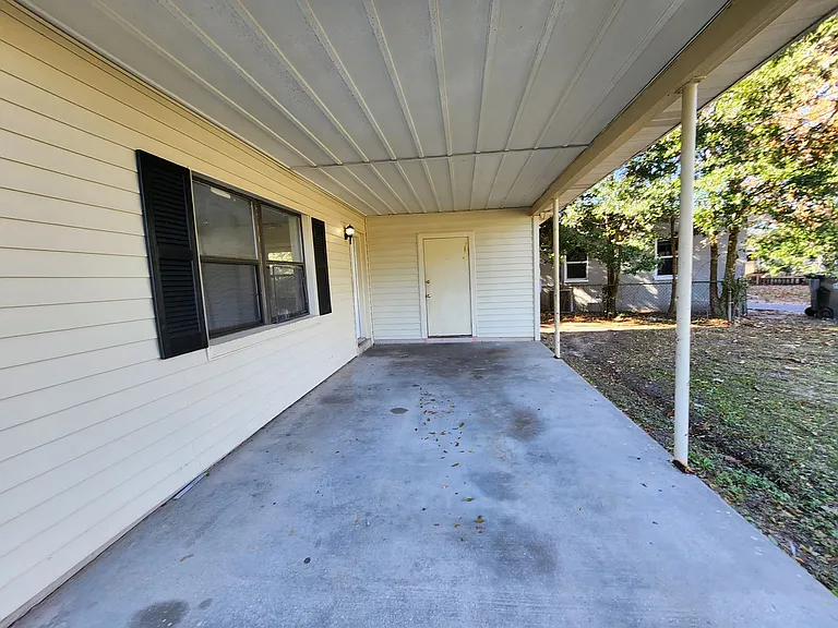 5501 Mayfair Dr — Photo 5