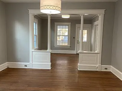 409 W Vine St — Photo 2