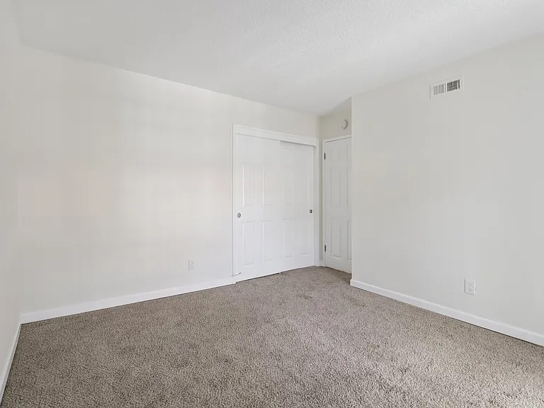 La Jollan Townhomes — Photo 53