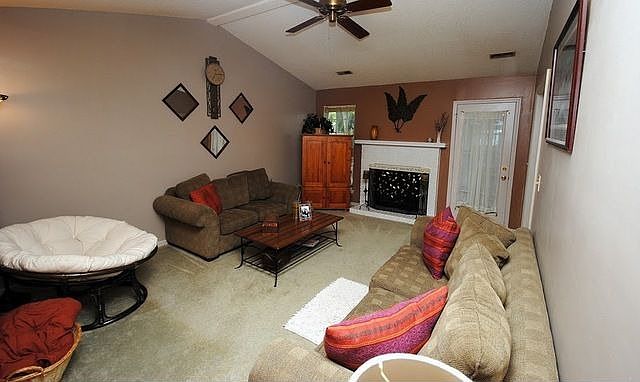2nd image of 476 Indigo Rd