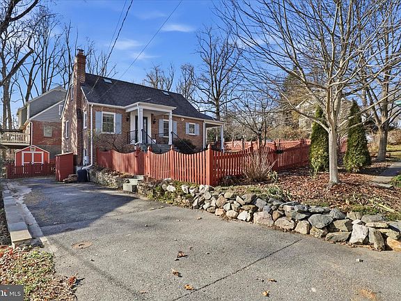 5th image of 304 Highview Ave