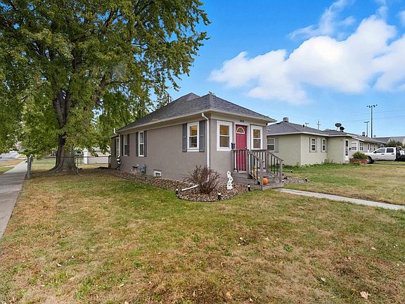 4th image of 2400 S Lake Ave