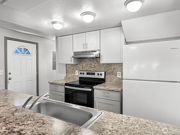 5th image of 2221 Wilson Avenue