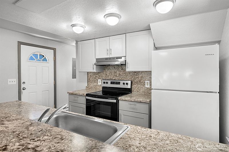 5th image of 2221 Wilson Avenue