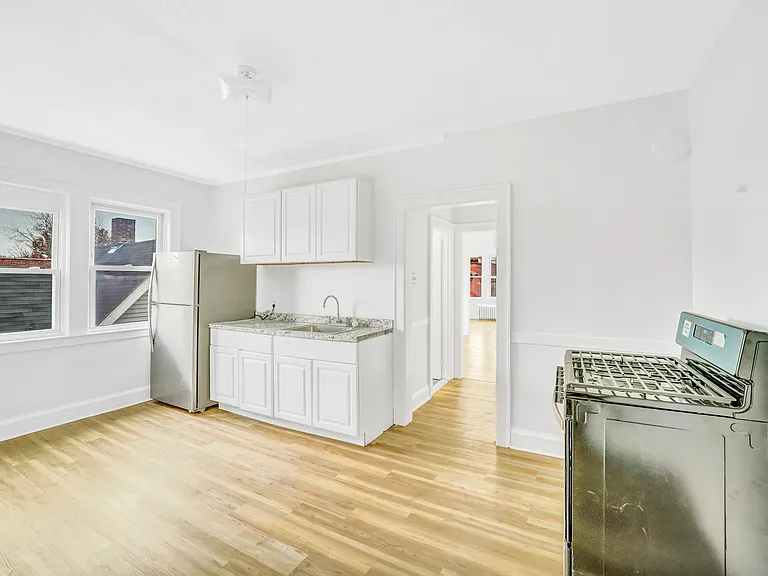 1041 Capitol Ave #2 — Photo 1