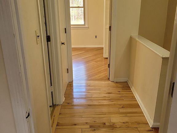 5th image of 54 Westgate Rd