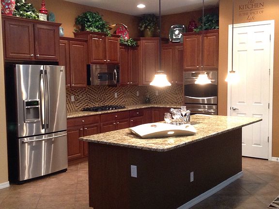 Granite & stainless kitchen