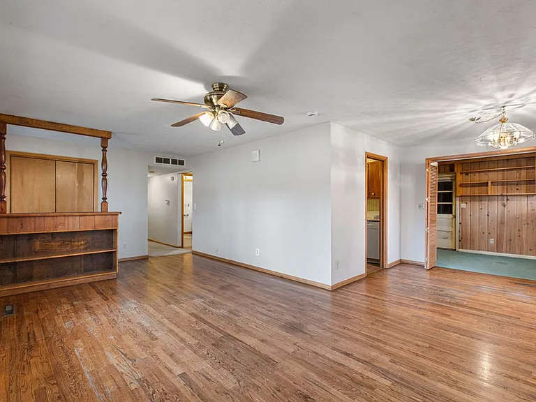 2524 Mathews St — Photo 6