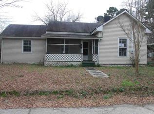 22 Patton St, Bennettsville, SC 29512
