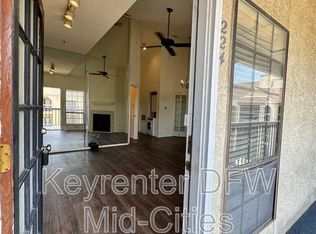 4800 W Lovers Ln APT 224, Dallas, TX 75209