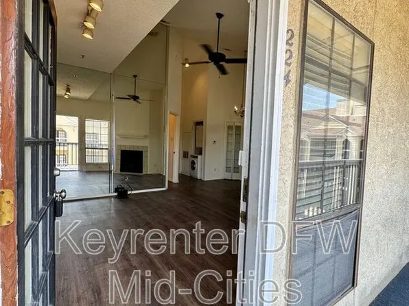 4800 W Lovers Ln, Dallas, TX