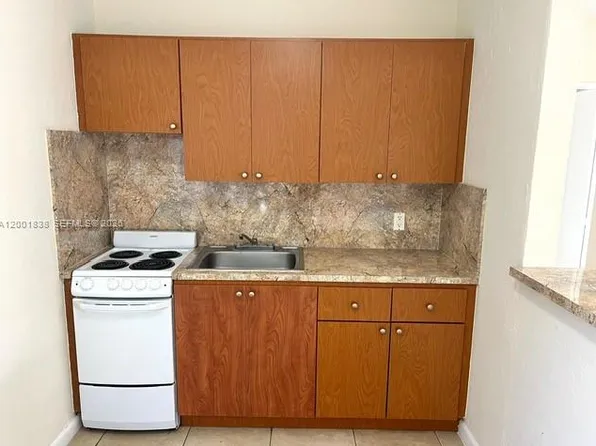 690 NE 85th St #1D, Miami, FL 33138