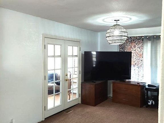 3rd image of 420 Onyx Dr