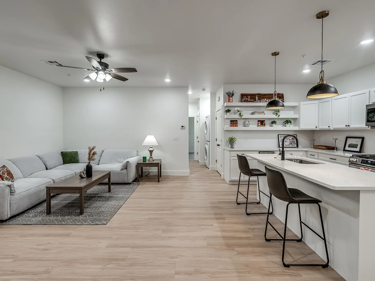 2 bed, 1200 sqft, $1,495 — Photo 3