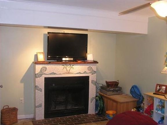 4th image of 4321 NE 12th Ave