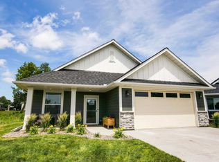 1073 109th Ct NE, Blaine, MN 55434