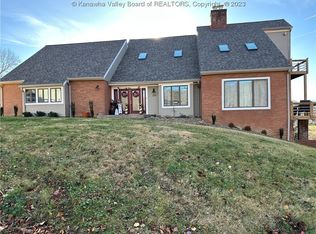 258 Gentle Breeze Dr, Chapmanville, WV 25508