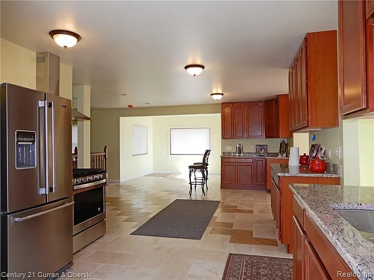 6550 N Inkster Rd — Photo 14