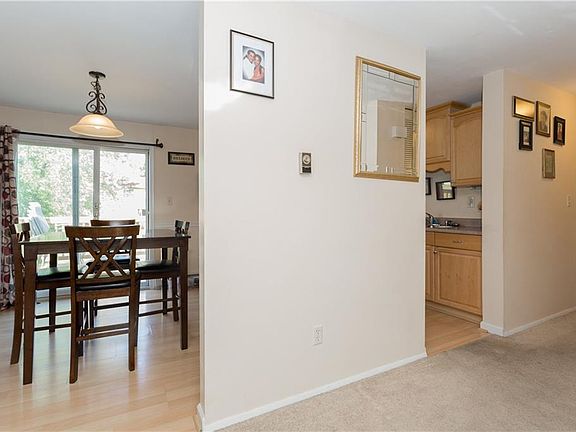 4th image of 8178 Mantova Dr