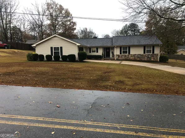 1814 26th St, Valley, AL 36854