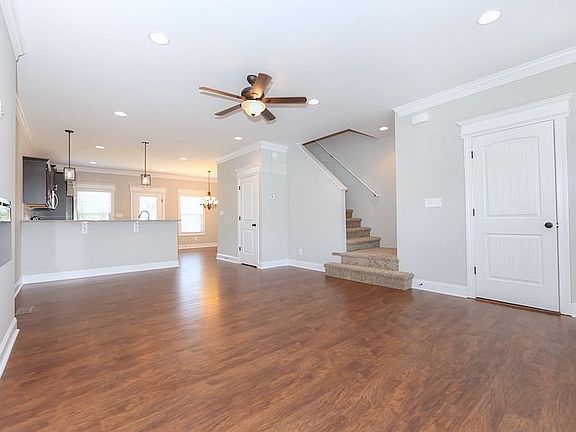 2nd image of 176 Mallard Ln