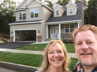 11 Pamela Ln, Saratoga Springs, NY 12866